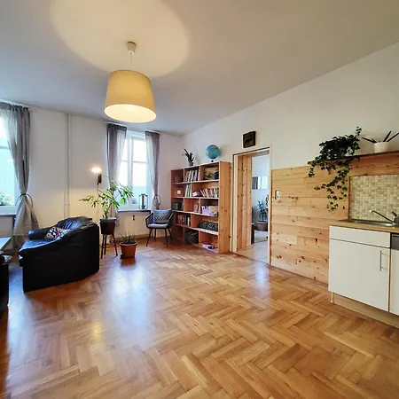 Apartman Pine House *